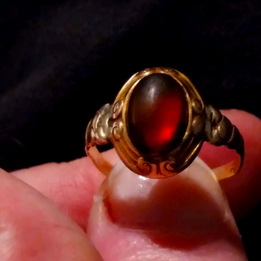 Elegant Gold and Amber Ring